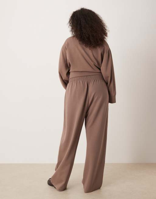 ASOS DESIGN Curve interlock super wide leg trouser in deep taupe, 3 of 5