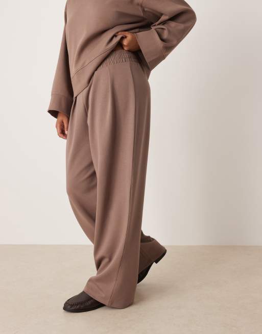 ASOS DESIGN Curve interlock super wide leg trouser in deep taupe, 4 of 5
