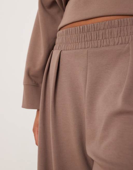 ASOS DESIGN Curve interlock super wide leg trouser in deep taupe, 5 of 5