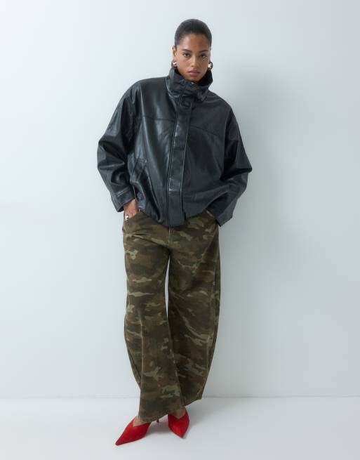ASOS DESIGN Curve jack van imitatieleer met opstaande kraag in zwart, 2 van 5