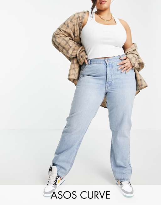 ASOS DESIGN Curve - Jaren 90 stijl jeans van katoenmix met rechte pijpen en halfhoge taille in lichte wassing - MBLUE