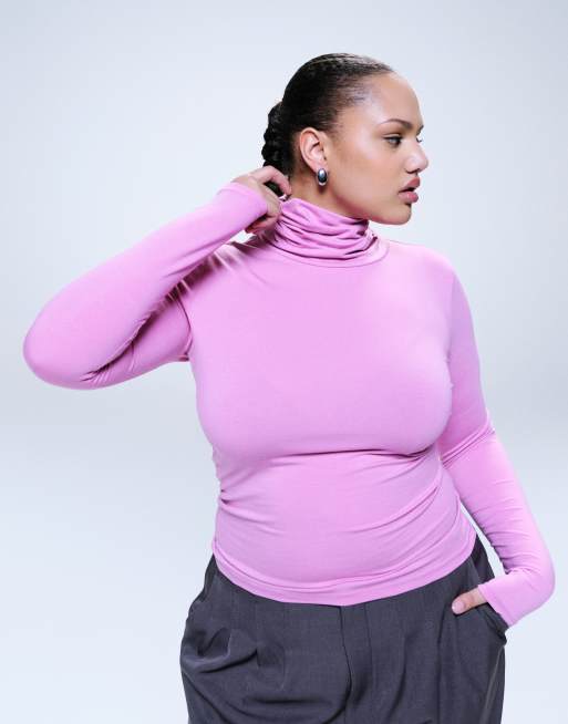 ASOS DESIGN Curve – Jaskraworóżowy przylegający top z odwijanym golfem, 3 z 4