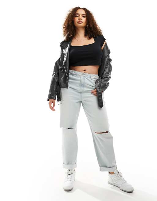 ASOS DESIGN Curve - Jean mom décontracté à taille haute et déchirures - Bleu clair