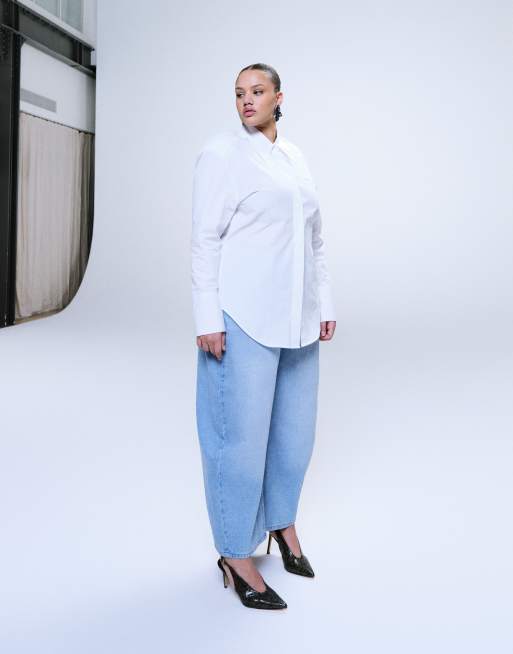 ASOS DESIGN Curve - Jeans bombati a vita alta lavaggio chiaro, 2 di 5