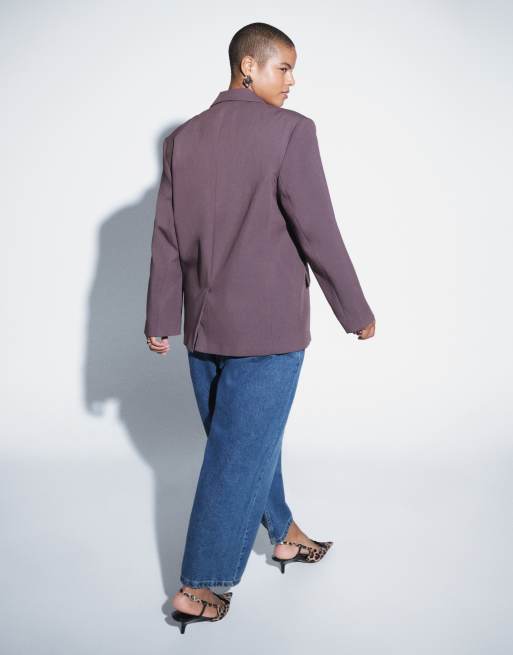 ASOS DESIGN Curve jeans horseshoe con pieghe sul davanti in blu medio autentico, 3 di 5