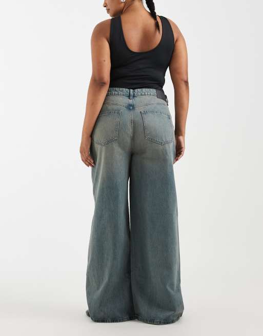 ASOS DESIGN Curve jeans med hög midja och vida ben i grå tvätt, 4 av 5
