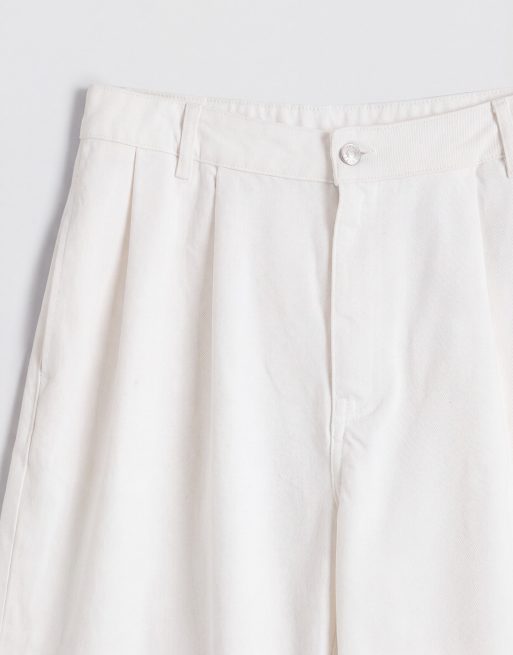 ASOS DESIGN Curve Jeans mit Falten vorne und Horseshoe-Schnitt in Weiß, 9 von 9