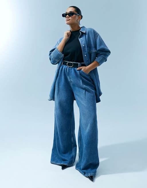 ASOS DESIGN Curve - Jeans premium a pieghe lavaggio blu in coordinato