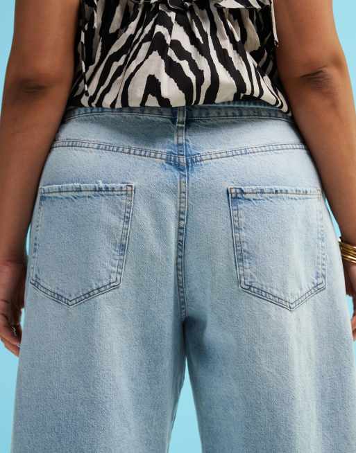 ASOS DESIGN Curve - Jeans slim con gamba bombata lavaggio pallido con cintura , 4 di 5
