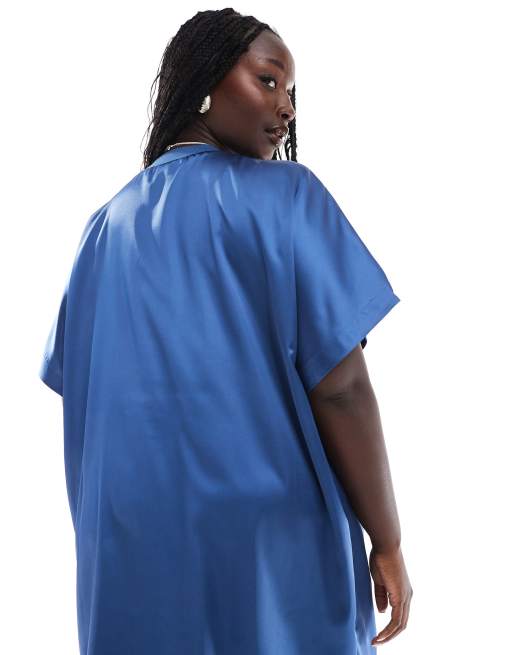 ASOS DESIGN Curve – Jeansblå t-shirtklänning i minilängd och oversize av satin, 4 av 4