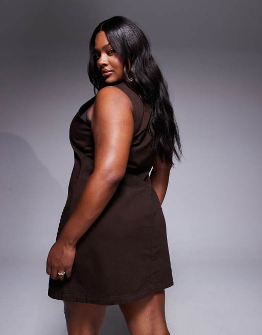 ASOS DESIGN Curve – Jeanskleid in Ecru mit V-Ausschnitt und durchgehender Knopfleiste, 4 von 4