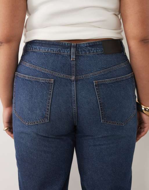 ASOS DESIGN Curve jeansy o prostych, szerokich nogawkach w ciemnym średnim spraniu, 5 z 5