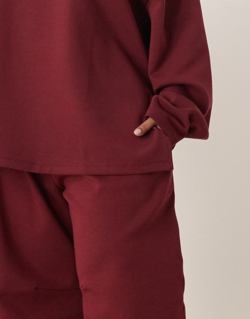 ASOS DESIGN - Curve - Joggingbroek met wijde pijpen en interlocknaden in bordeauxrood, 4 van 5