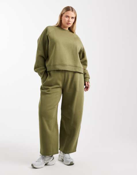 ASOS DESIGN Curve - Joggingbroek van geborstelde stof met barrel-pijpen in kaki - view 1