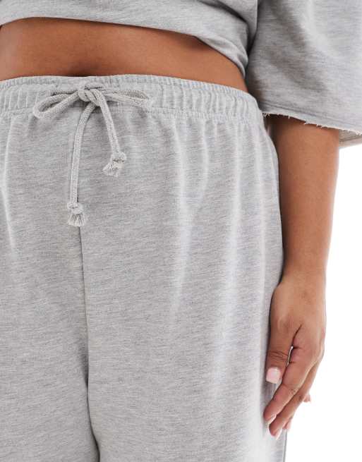 ASOS DESIGN Curve – Jogginghose in meliertem Grau mit geradem Bein und unverarbeitetem Saum, 4 von 5