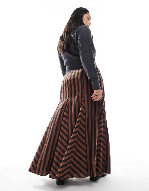 ASOS DESIGN Curve - Jupe longue à godets et rayures variées - Noir et marron, 2 de 5