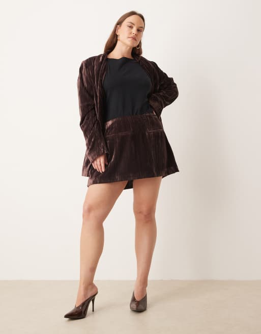 ASOS DESIGN Curve - Jupe-short d'ensemble élégante en velours - Chocolat, 2 de 5