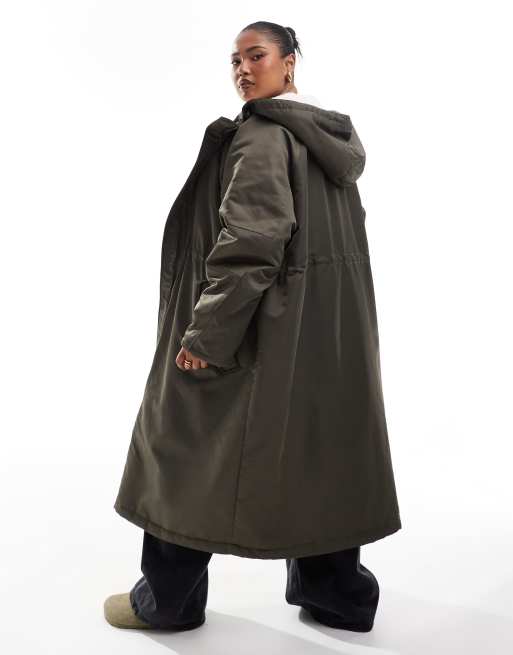 ASOS DESIGN Curve – Kakifärgad, lång regnkappa med teddyfoder, 3 av 4