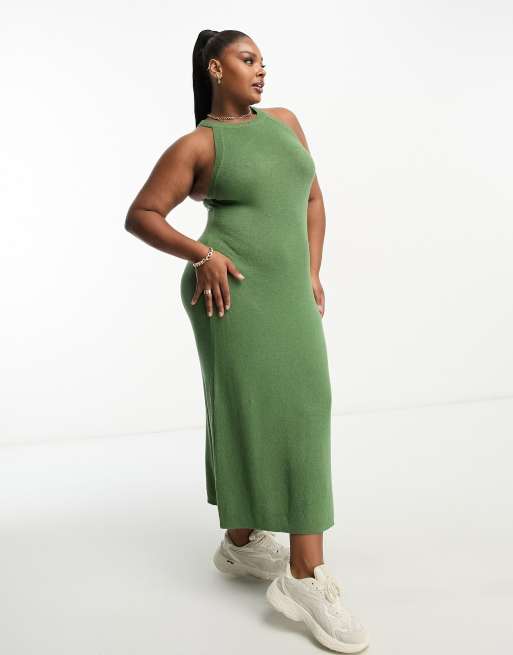 ASOS DESIGN Curve – Kakifärgad strukturstickad maxiklänning med halterneck