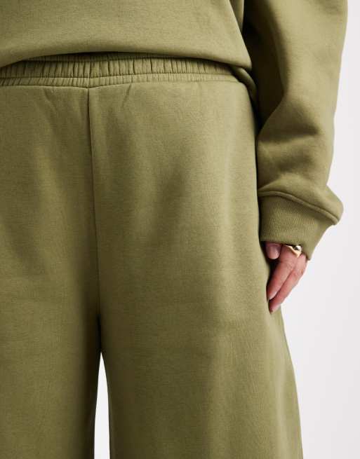 ASOS DESIGN Curve - Kakigrønne joggingbukser med børstet tekstur og tøndeformede ben, 3 af 5