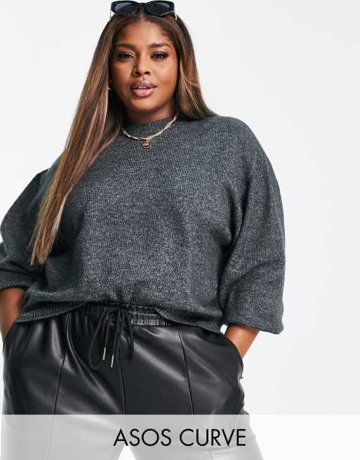 ASOS DESIGN Curve – Kastenförmiger Pullover mit Rundhalsausschnitt in Dunkelgrau