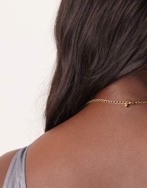 ASOS DESIGN Curve - Ketting met mini-hartjes in goudkleur, 3 van 3