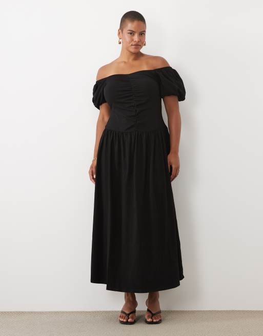 ASOS DESIGN Curve kjole med rynket front i midi-længde og te-snit i sort, 2 af 4