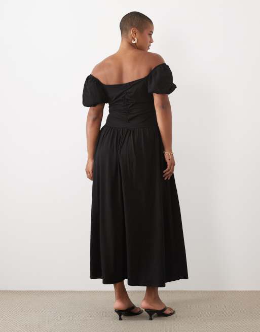 ASOS DESIGN Curve kjole med rynket front i midi-længde og te-snit i sort, 3 af 4
