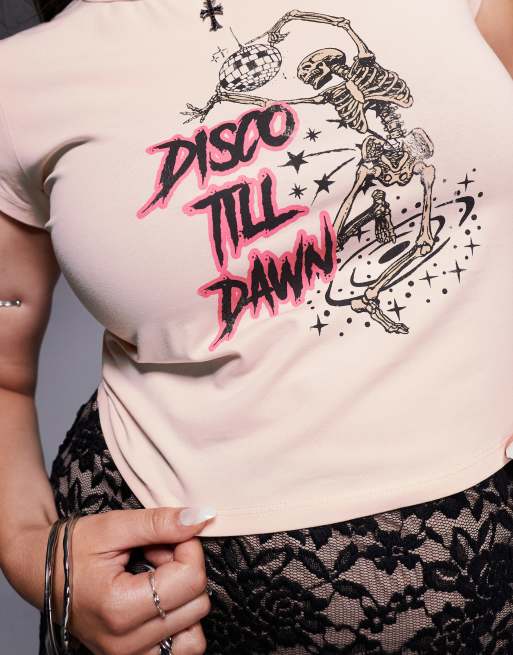 ASOS DESIGN Curve – Knapp geschnittenes T-Shirt in Weiß mit „Disco Till Dawn Print“, 4 von 4