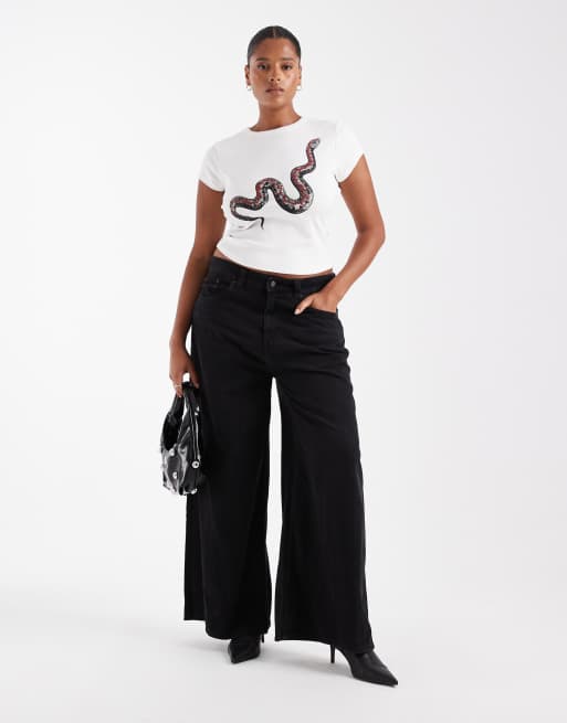 ASOS DESIGN Curve – Knapp geschnittenes T-Shirt in Weiß mit Schlangen-Grafikprint, 2 von 4