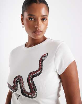 ASOS DESIGN Curve - Knapp geschnittenes T-Shirt in Weiß mit Schlangenmotiv