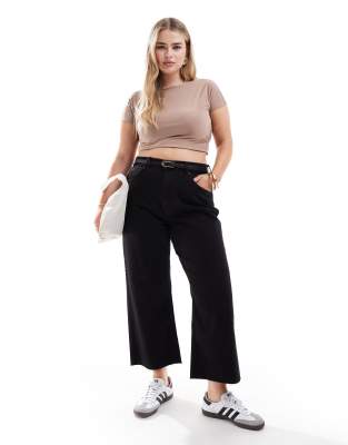 ASOS DESIGN Curve - Knöchellange, gerade geschnittene Jeans in reinem Schwarz