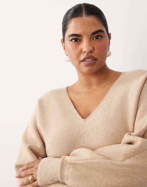 ASOS DESIGN Curve kompakter Batwing-Pullover in Camel, 3 von 4