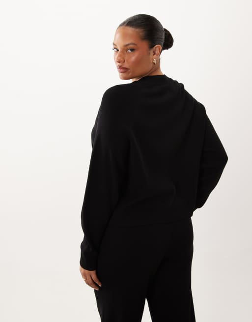 ASOS DESIGN Curve kompakter Strick-Boxy-Cardigan als Kombiteil in Schwarz, 3 von 4