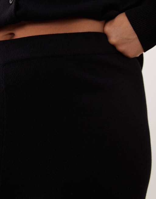 ASOS DESIGN Curve kompakter Strick, gerade Hose als Kombiteil in Schwarz, 4 von 5