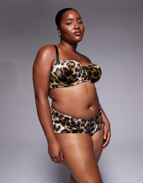 ASOS DESIGN Curve Kora leopard velvet hipster shorts in brown - view 1