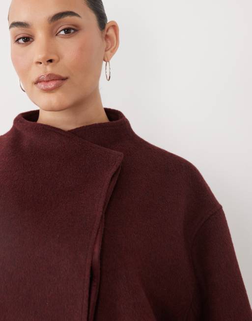 ASOS DESIGN Curve kort formel waterfall-frakke med uld i burgundy, 3 af 4