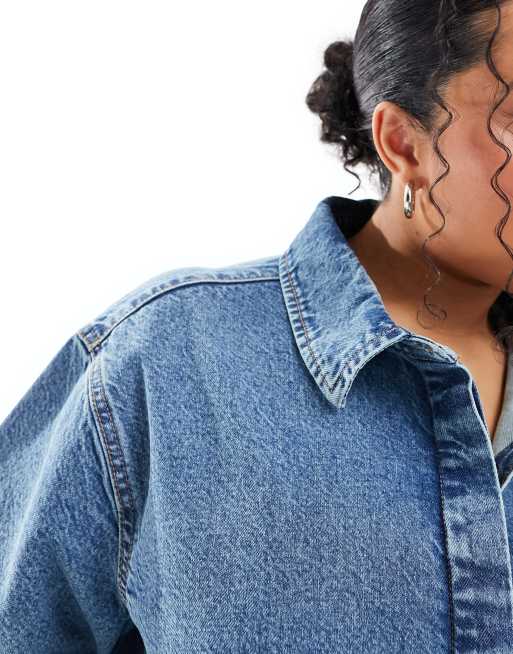 ASOS DESIGN Curve - Kortærmet denimskjortekjole i mellemblå vask, 3 af 4