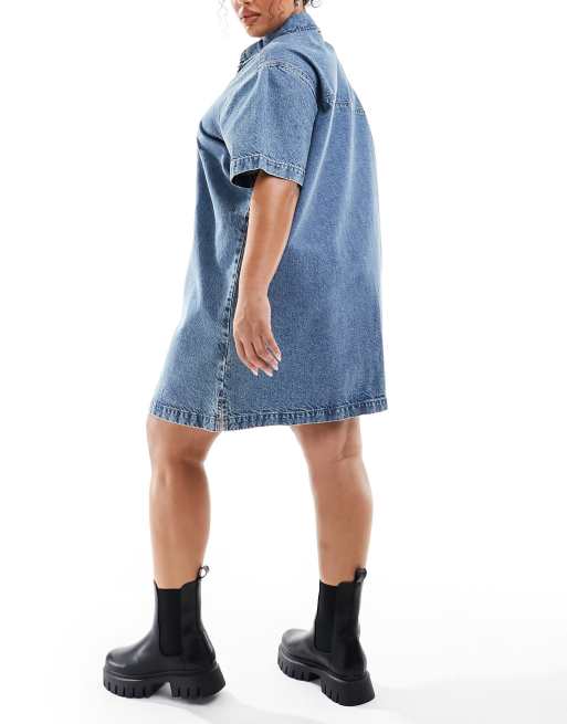 ASOS DESIGN Curve - Kortærmet denimskjortekjole i mellemblå vask, 4 af 4