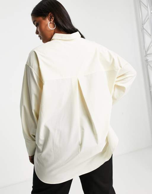 ASOS DESIGN Curve – Kremowa koszula oversize z kieszeniami w stylu roboczym, 3 z 4