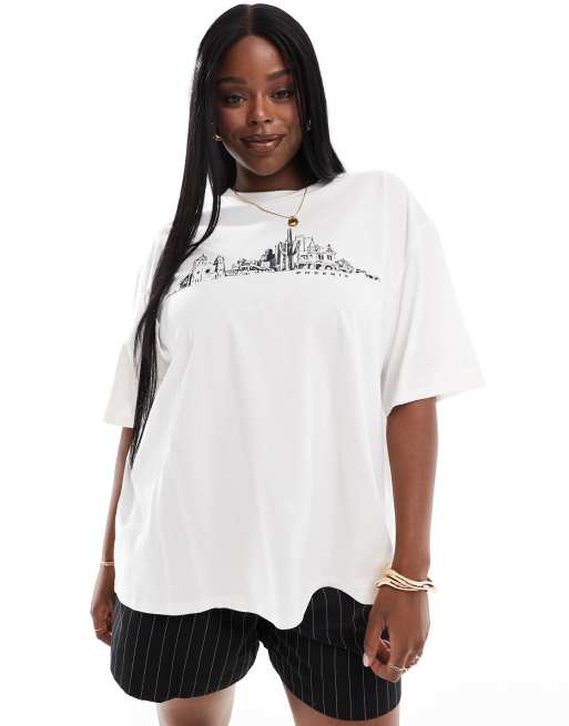 ASOS DESIGN Curve – Kremowy T-shirt o fasonie boyfriend z grafiką i napisem „Phoenix”