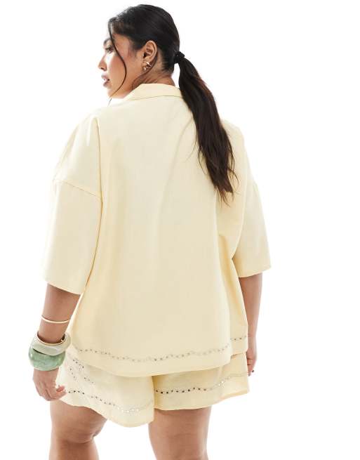 ASOS DESIGN Curve – Kurzärmliges Hemd in Strohgelb mit Reverskragen und Lochstickerei, Kombiteil, 4 von 4
