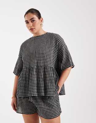 ASOS DESIGN Curve - Kurzärmliges, kariertes Oversize-Schößchenoberteil-Bunt