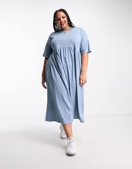 ASOS DESIGN Curve – Kurzärmliges Midi-Hängerkleid in verwaschenem Blau mit Ziernaht