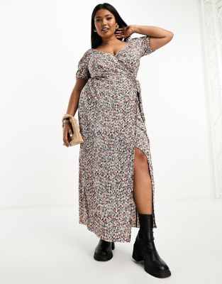 ASOS DESIGN Curve – Kurzärmliges, plissiertes Midi-Wickelkleid in Schwarz mit seitlichem Bindedetail und Blümchenmuster