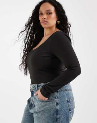 ASOS DESIGN Curve - Langärmliger, figurformender Body mit U-Ausschnitt in Schwarz