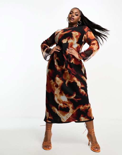 ASOS DESIGN Curve – Langärmliges Chiffon-Midikleid mit abstraktem Print