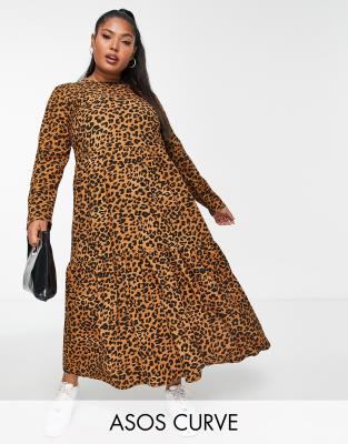 ASOS DESIGN Curve - Langärmliges, gestuftes Midi-Hängerkleid mit dunklem Tierfellmuster-Bunt