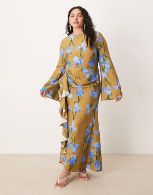 ASOS DESIGN Curve - Langärmliges Maxikleid in Grün mit Blumenmuster und gerafftem Rock-Bunt