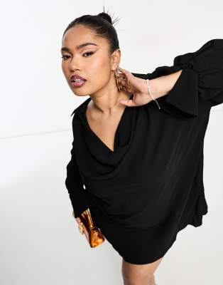 ASOS DESIGN Curve - Langärmliges Minikleid in Schwarz mit Wasserfallausschnitt